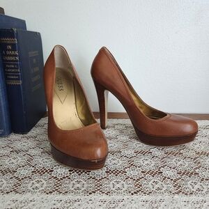 GUESS Stacia Round-Toe Brown Heels